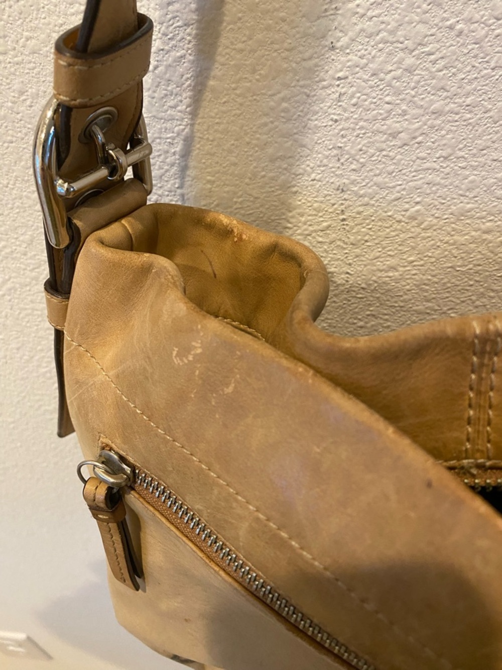 Coach Tan Leather Shoulder Bag *flawed for wear - Picture 4 of 12